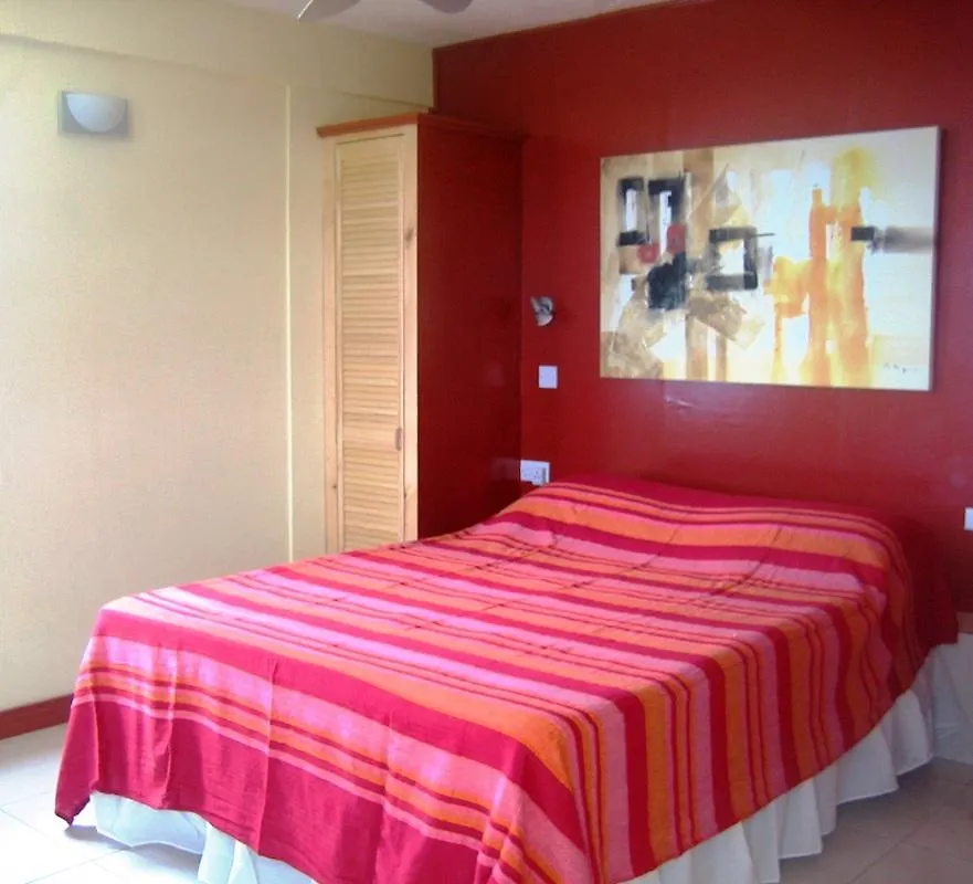The Champs Hotel Portsmouth Dominica